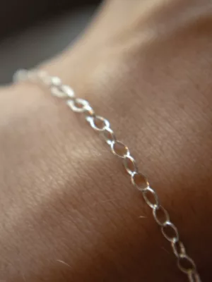 thin rollo chain bracelet