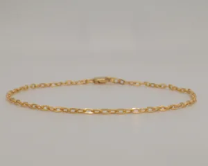 Short paperclip chain bracelet